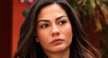 Demet Özdemir: Kariyerini Nasıl Başardı?
