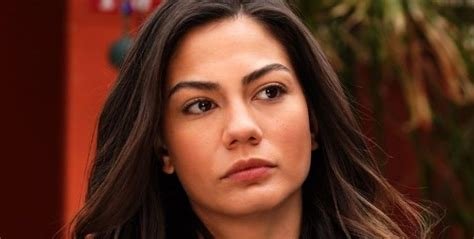 Demet Özdemir: Kariyerini Nasıl Başardı?