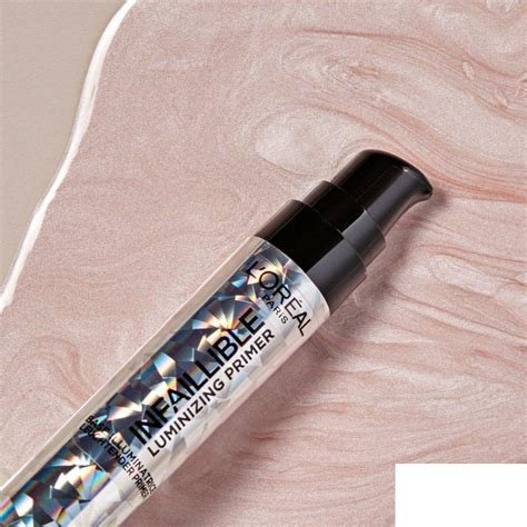 Parlayan Bir Ten İçin: Aydınlatıcı Makyaj Ürünlerinin Sırrı