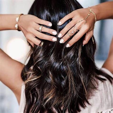 Bahar Rüzgarını Saçlarında Hisset: Yeni Sezon Saç Trendleri