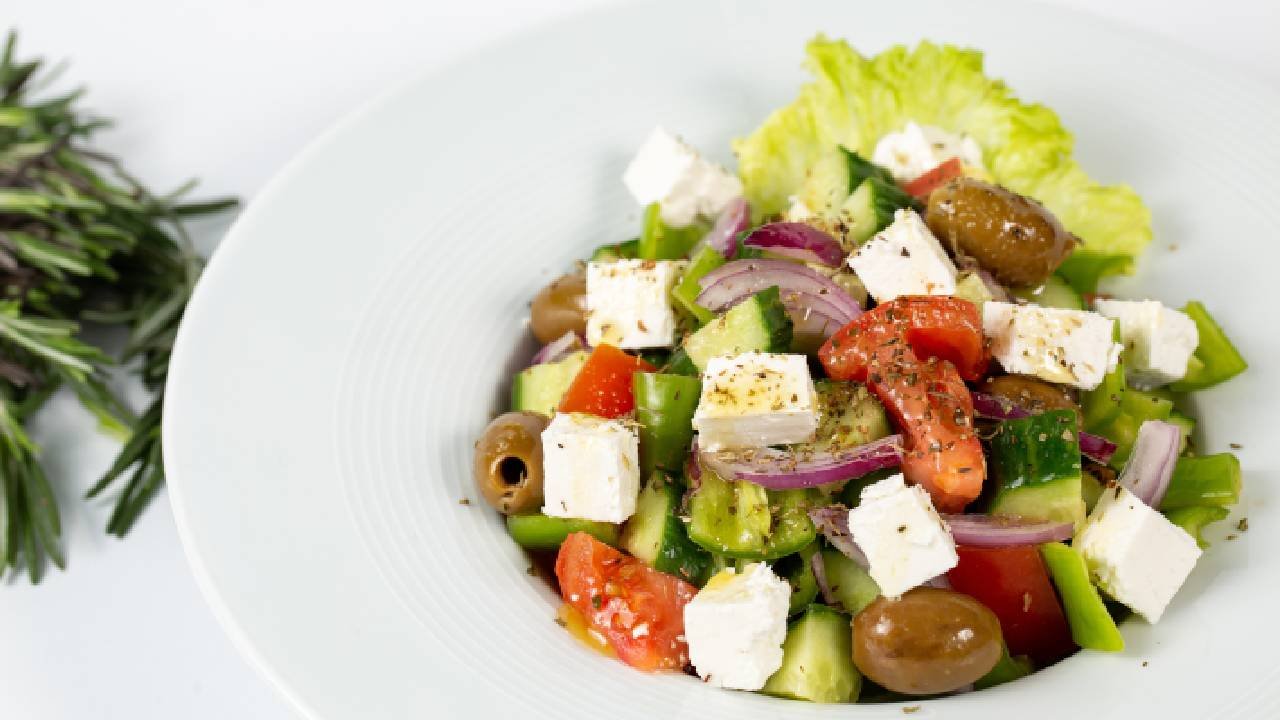 Tok Tutan 10 Farklı Diyet Salata Tarifleri 24 diyet-salata-tarifleri